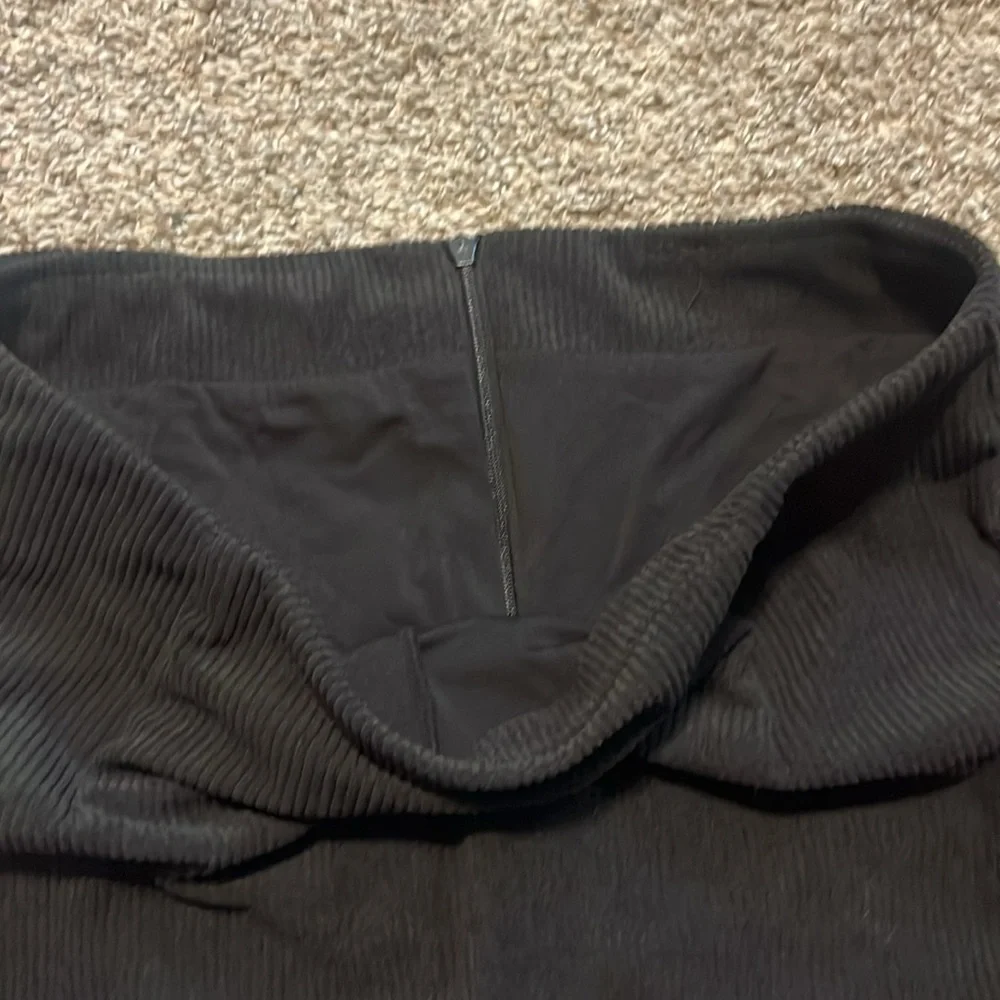 Halara High Waisted Invisible Zipper 2-in-1 A Line Mini Corduroy Black Skirt Med